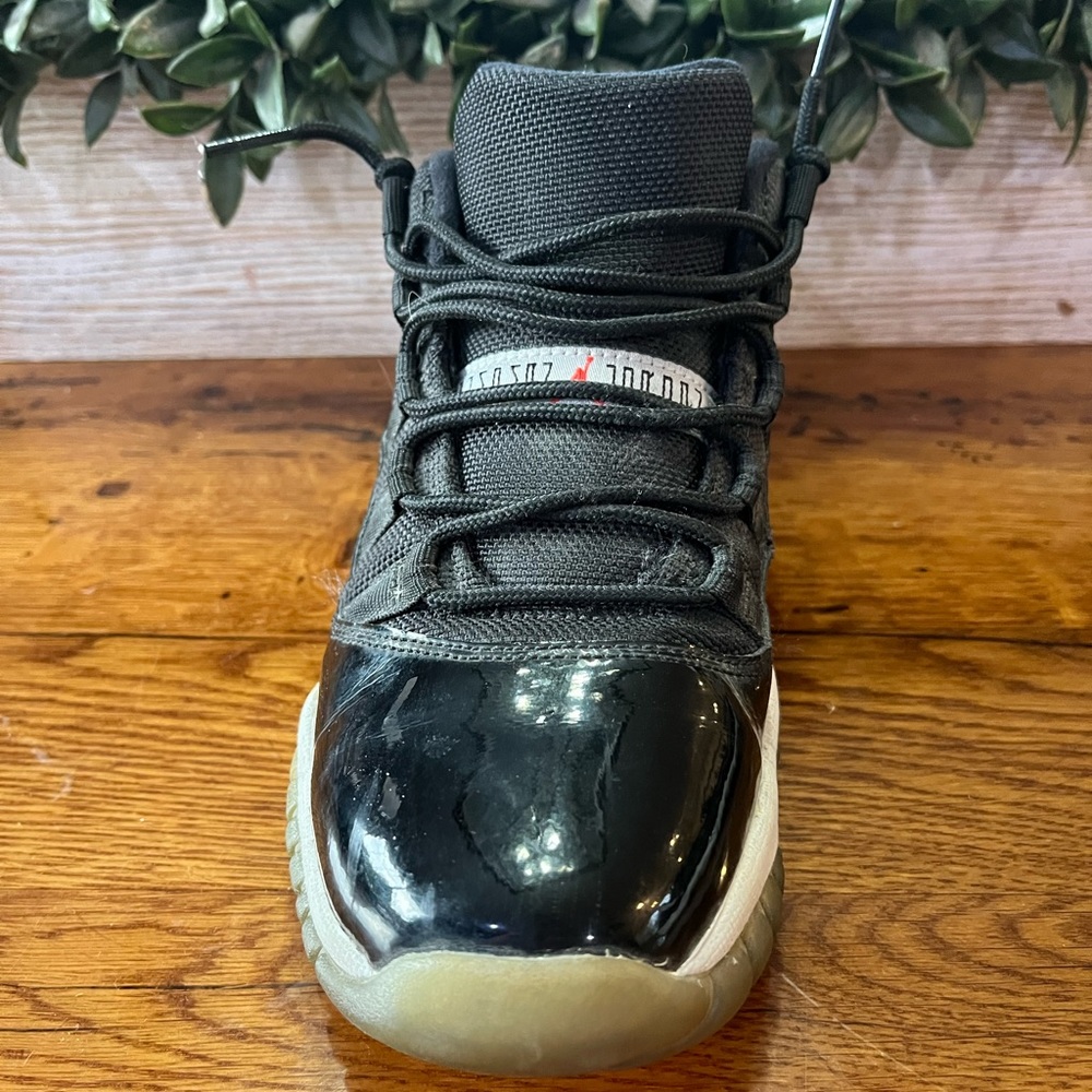 Size 5.5y - Picture 4 of 5
